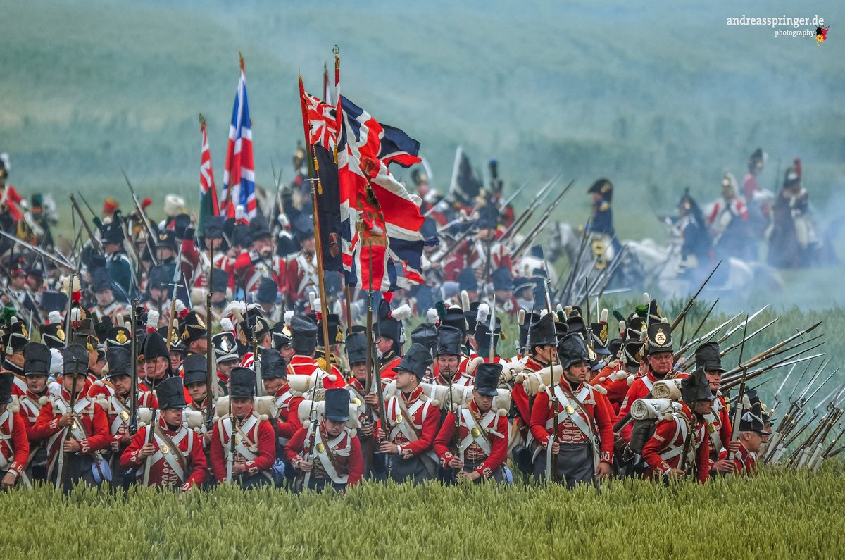 Schlacht bei Waterloo 🇧🇪
andreasspringer.de 
#waterloo #reenactment #livinghistory #battleofwaterloo #belgien #schlachtbeiwaterloo #belgique #belgium #wallonien #nivelles #battleofthenations #museedewaterloo #redcoats #britisharmy #reconstitutionhistorique @Dannyk37536911