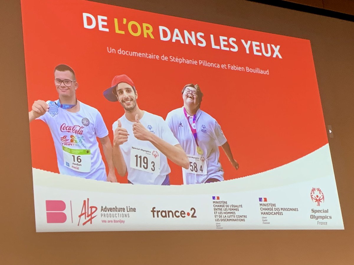 v_bustreel's tweet image. 💡S’immerger dans un bain de #positivité et de #bienveillance, c’est possible❤️
🎬L’avant-première du merveilleux documentaire de Stephanie Pillonca avec 😇☺️😄 : Sulayman, Jordan et Coraline. ⚽️🏊🏻‍♂️🏸« De l’or plein les yeux » sur @Francetele  le 3 avril prochain en est l’occasion