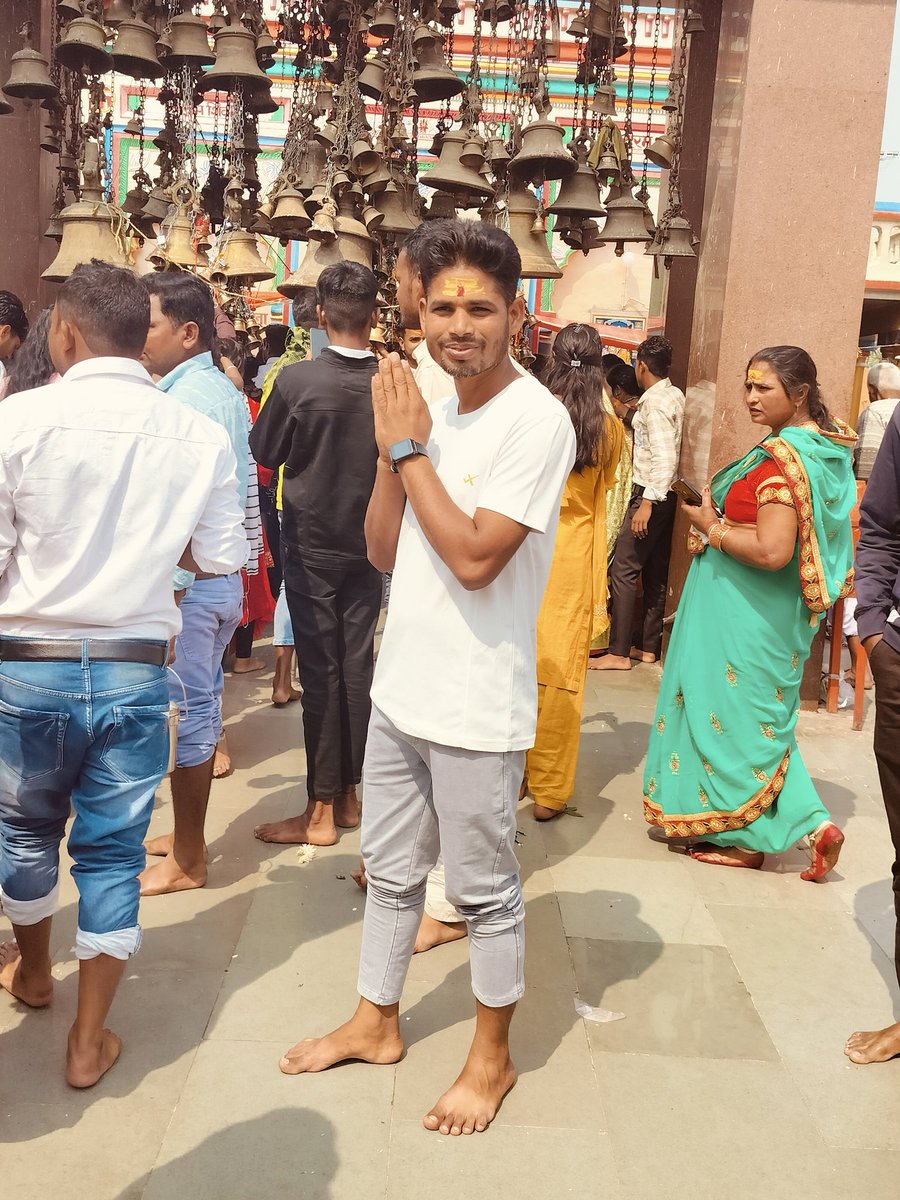 जन्मदिन के शुभ अवसर पर बाबा महेंद्रनाथ नाथ के दरबार में
🙏 #हर_हर_महादेव 🙏