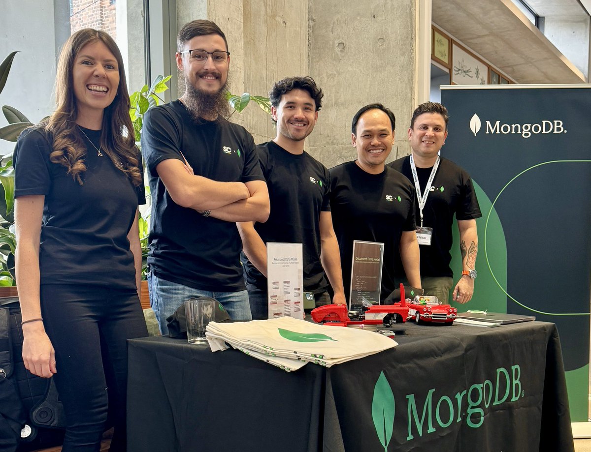 Thanks <a href="/SafetyCultureHQ/">SafetyCulture</a> for inviting <a href="/MongoDB/">MongoDB</a> to your world class engineering expo. Great team, wonderful office. What a blast💥#Sydney