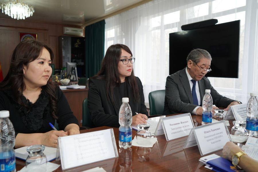 🇰🇬🇺🇳🇪🇺 On 20 March, UNODC Representatives met with the National Statistical Committee of the Kyrgyz Republic to further their cooperation and discuss joint activities planned under the EU-co-funded #JUST4ALL project #ruleoflaw #SDG16 @EUinKyrgyzstan @MittalAshita @georgeabadjian