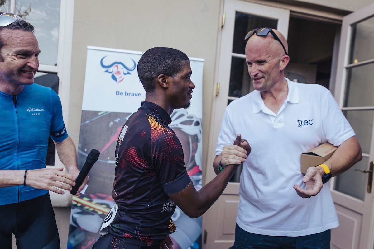 FLASHBACK FRIDAY to a very special moment as one of @songezo_academy rider wins a trip to participate at their London-Paris event. Also happened to be the highlight of the @Hotchillee Cape Rouleur as it got the crowd on their feet. 🙌 Thank you @tteclife @WesternCapeGov