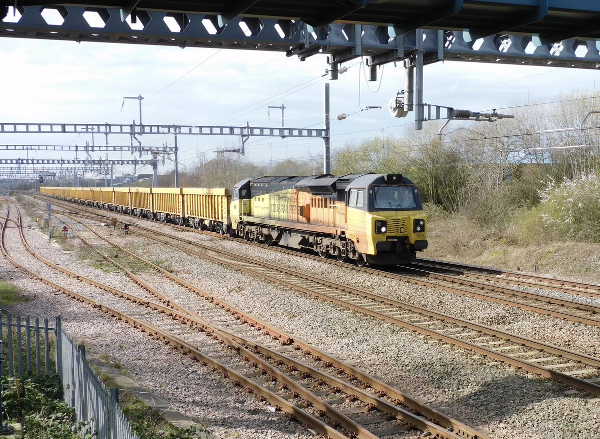 #FuglyFriday @ColasRailUK 70814 6M40 Westbury Down T.C. to Cliffe Hill Stud Fm seen at Swindon 21/3