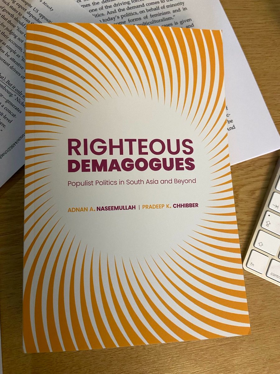 Righteous Demagogues is out today @OUPAcademic! It's available at global.oup.com/academic/produ…, including as an e-book. || There are dozens of books about populism out there. So why read this one? 🧵...