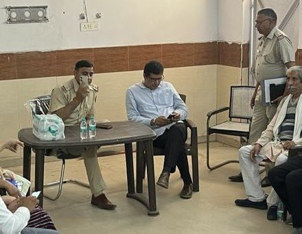Saurabh_MLAgk's tweet photo. Alipur Police Station
#IStandWithKejariwal https://t.co/cKir4NlU2y