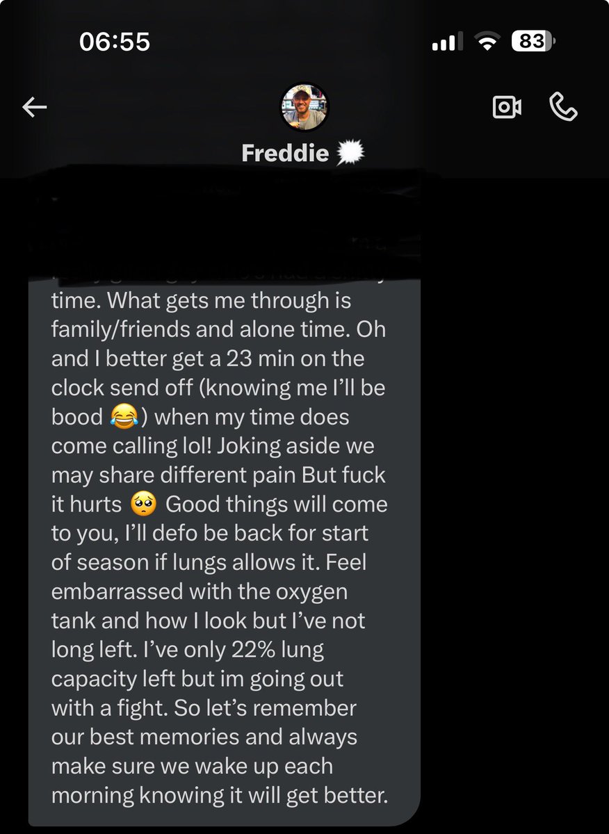 Barriestweeting's tweet photo. On the back tweet yesterday. With @shellg21 permission I’m sharing some of @Freddie_23_23 and I’s messages to show how much Hibs meant to him &amp; our joke about a round of applause on the 23rd minute. Our club is special because of our fans &amp; ppl like him. Let’s give him his wish. https://t.co/teHkzs0RtO