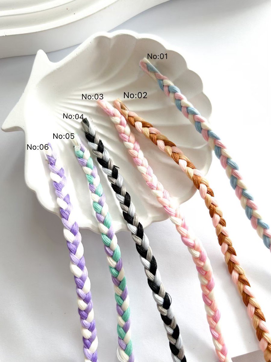 everything_effe's tweet image. ♡̩͙  สายถัก ฟรี 1 จี้ &amp;lt; ส่งฟรี&amp;gt;
꙳꒰•◡̎•꒱ สายถักมีหลายสีให้เลือกตามภาพสุดท้ายเลยค่า
꙳ ♡̶ มีจี้ให้เลือกกว่า 200+
˘͈ᵕ˘͈  ✦  130.-/ เส้น
ซื้อเยอะมีราคาส่ง ✅✨
.
#ของขวัญปัจฉิม #ของขวัญ #สร้อยข้อมือ #ส่งต่อเสื้อผ้ามือ2 #ส่งต่อเสื้อผ้ามือสองราคาถูก