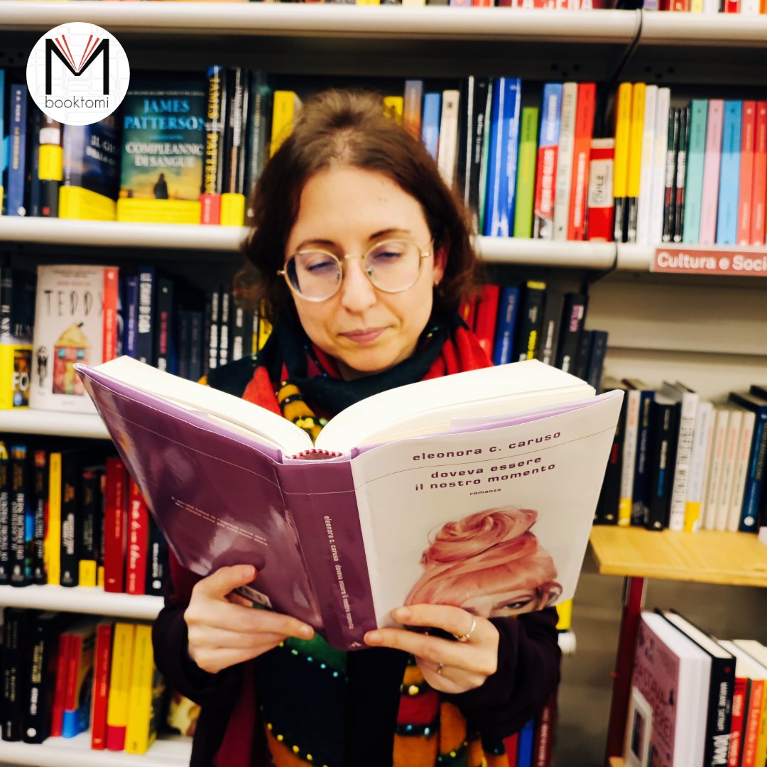 #BooktoMi ➡️ nuova #recensione sul sito ⬇️ booktomi.com/2024/03/22/dov… 📚 Doveva essere il nostro momento ✍️ @eleccaruso 🔸️ @Mondadori Abbiamo incontrato ieri la #scrittrice a #milano in #mondadori #barona 📚 presto il #video dell'intervista 📚🥰 #buonalettura #book #leggere