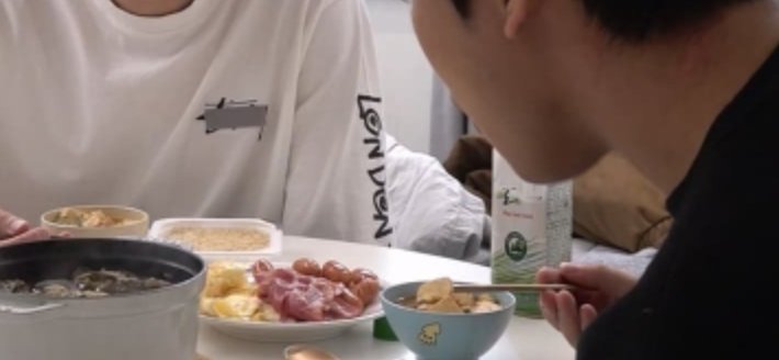 dubookim's tweet image. 아 짱구식기 미챠ㅋㅋㅋㅋㅋㅋ