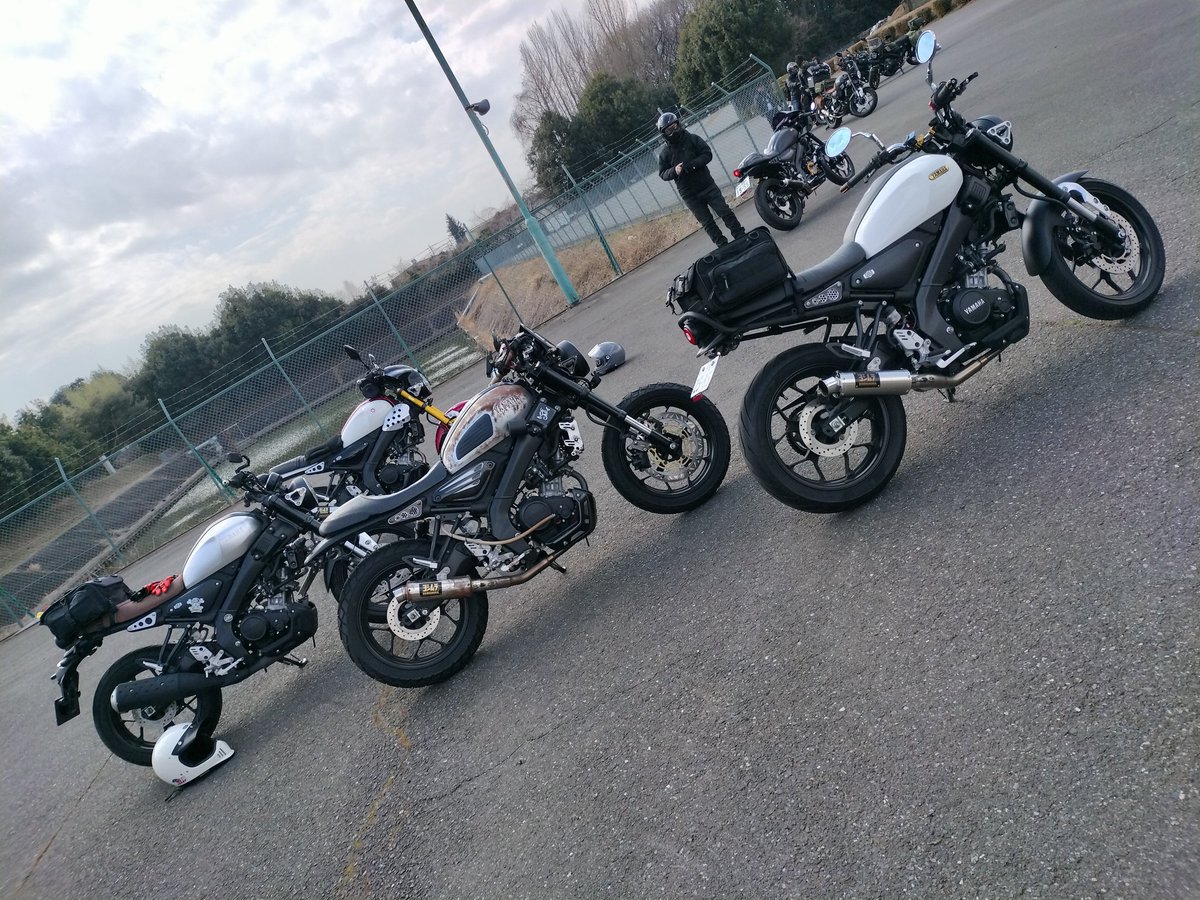 SpacyLightning's tweet photo. 出遅れましたが、お会いした方々、ありがとうございました😊
ド・ノーマルで、返って目立っていた者です（汗）
またの機会をよろしくお願いいたします✨
カスタムスイッチ🔛⚡💡です🎵
#XSRミーティング 
#XSR155
#XSR900
#XSR700
#XSR125 https://t.co/tz7yp3x2Yl