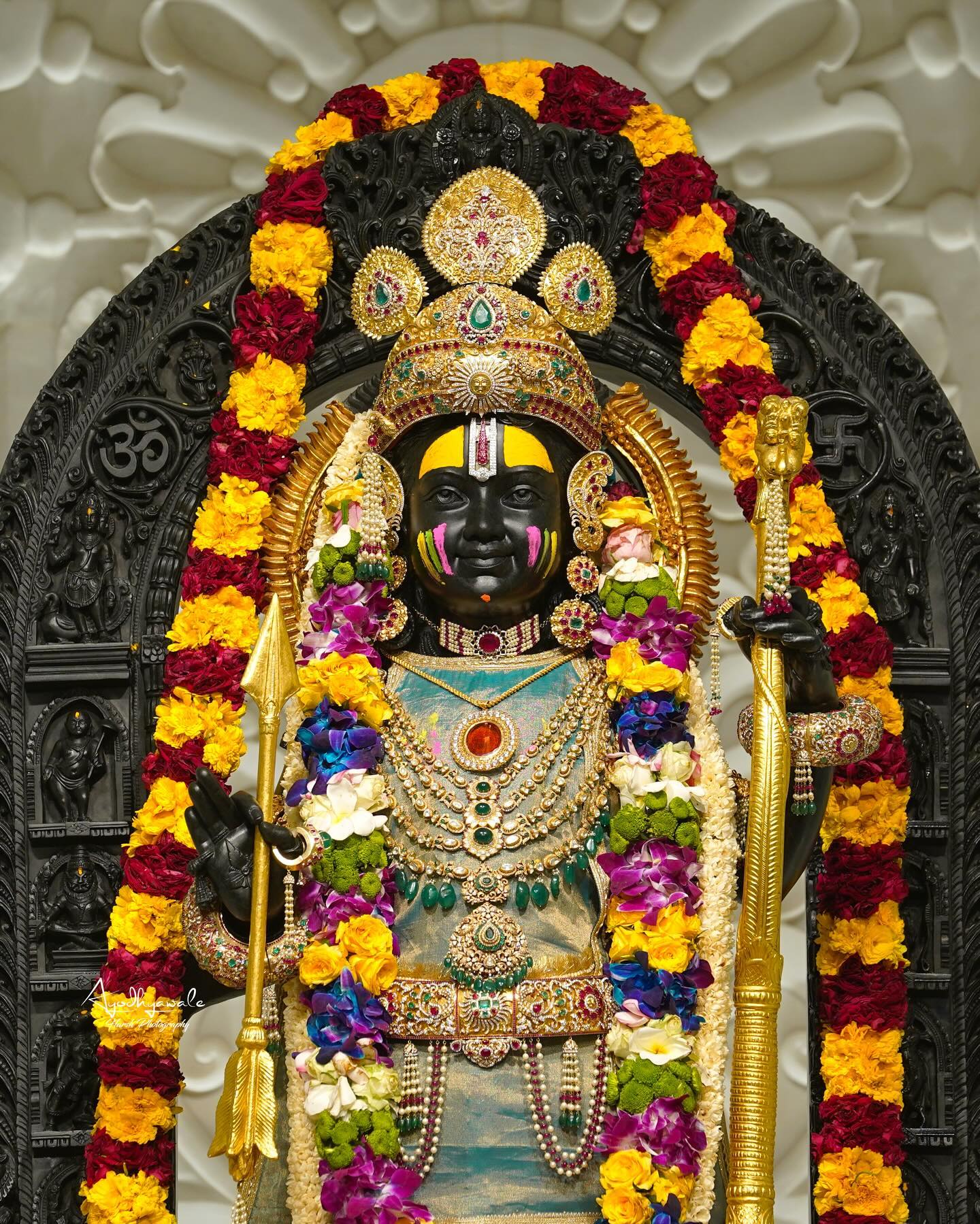 Anshul Saxena on X: "Holi celebrations at Ram Mandir in Ayodhya. Gulal made from flowers was applied to Ram Lalla. Jai Siya Ram...Jai Shri Ram... https://t.co/XERWJSiaJ2" / X