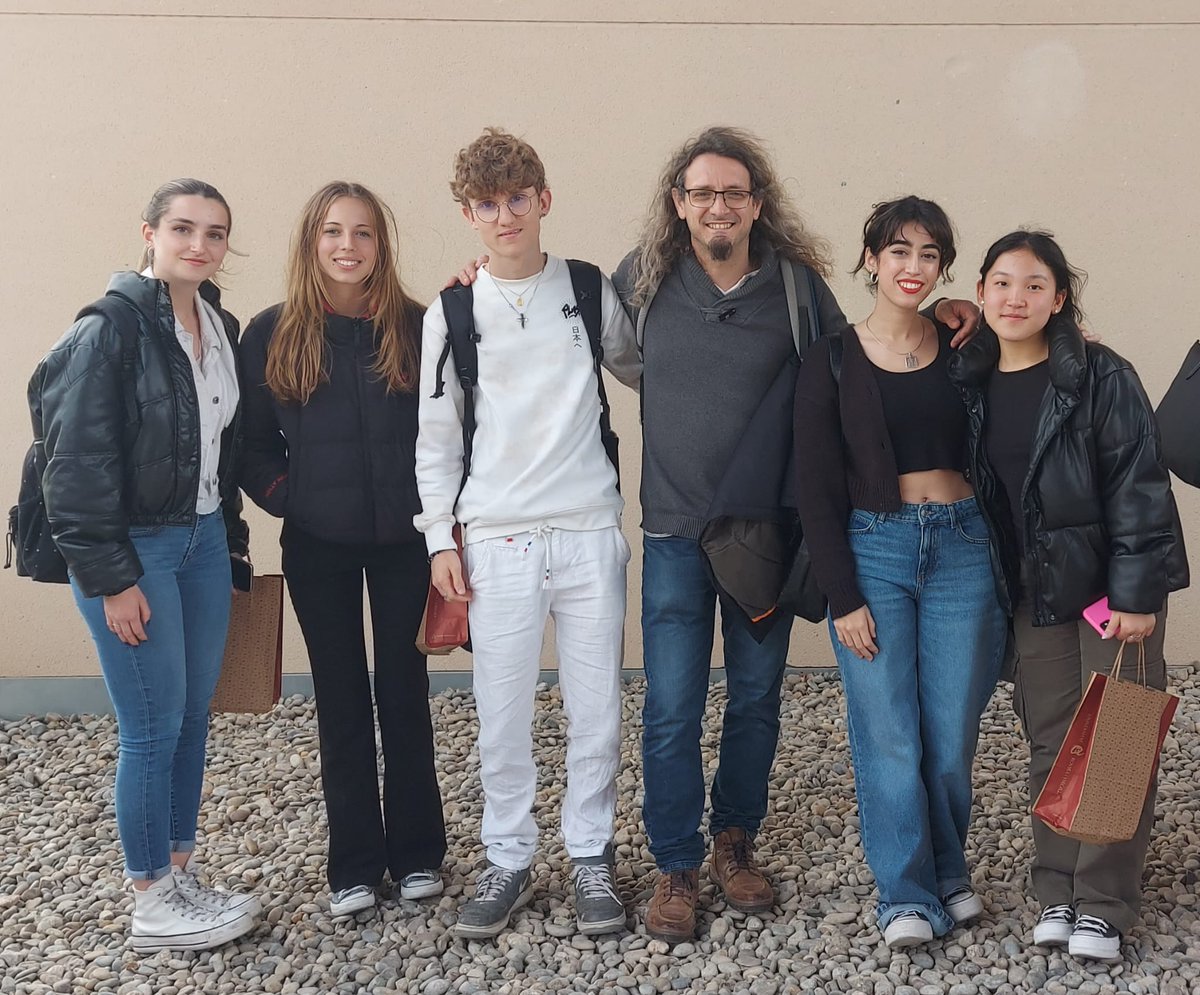 Ins_IAMF's tweet image. Enhorabona!
Alumnes de 2n de batxillerat de l'assignatura de Geografia han participat a la XV Olimpíada de Geografia a la @universitaturv . Hem aconseguit un 3r premi en la categoria d'equips amb una participació de més de vint centres. 
@geografiaURV