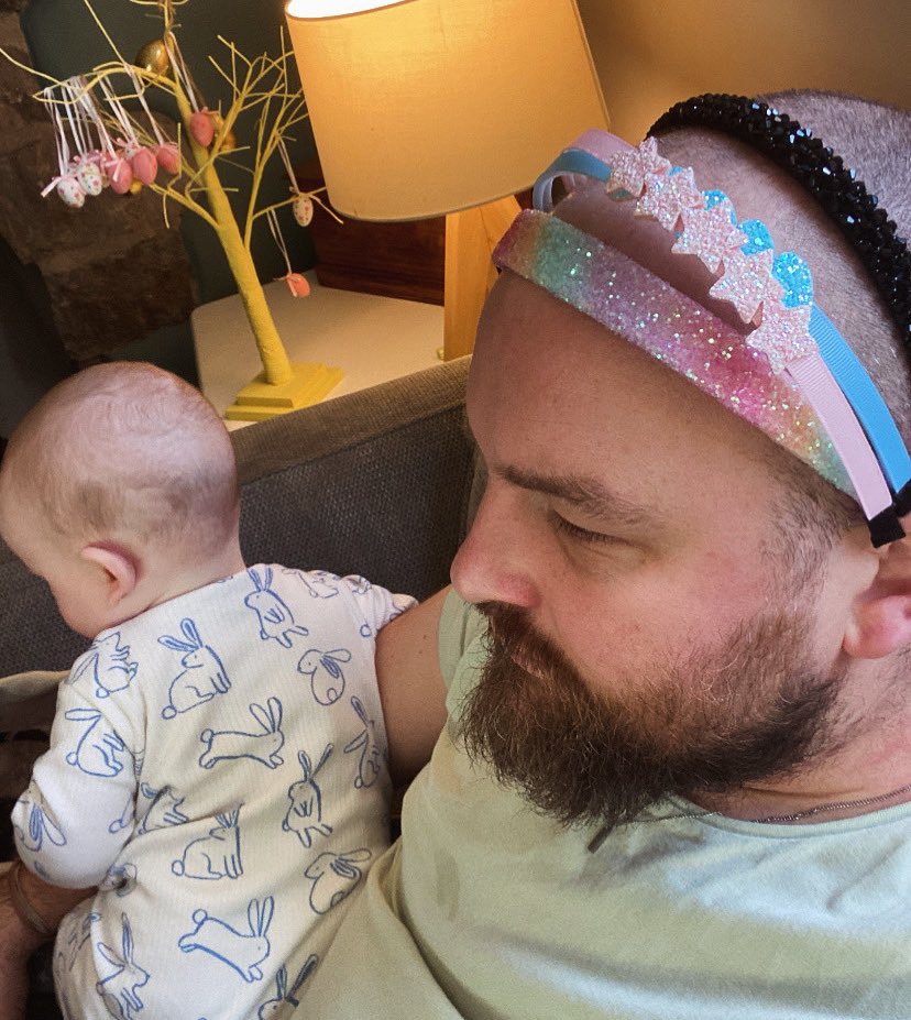 Friday. Get out there. Seize the day. Take your shot. Just don’t forget you’ve got 4 of your daughter’s sparkly headbands on your bonce first.