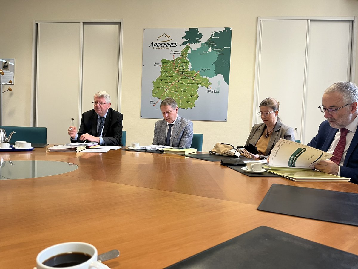 Conf de presse <a href="/ardennescd08/">Ardennes CD08</a> «  un déficit de fonctionnement de 1,3 million € au compte administratif 2023 » indique le prdt Bourgeois <a href="/RADIO8ARDENNES/">RADIO8</a> <a href="/candideblomme/">Candide Blomme</a> <a href="/AnneDumay/">Anne Dumay</a> <a href="/CORDIERPierre08/">Pierre CORDIER</a> <a href="/patrick_fostier/">Patrick Fostier</a> <a href="/alibenbournane/">Ali Benbournane</a> <a href="/A_ClaudeReitz/">Alexis Claude-Reitz 🎙</a>