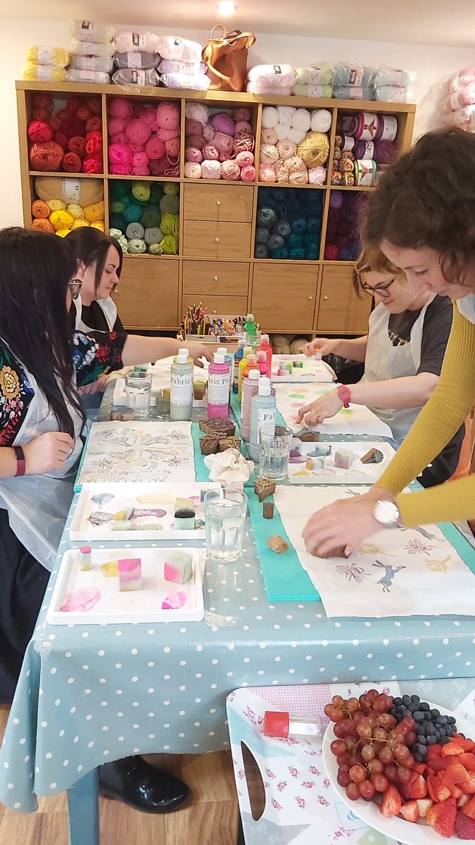 This week we've celebrated our 8th birthday! In true P31 style we tried our hand at glass cutting and fusion, had some food, then onto Indian block printing.