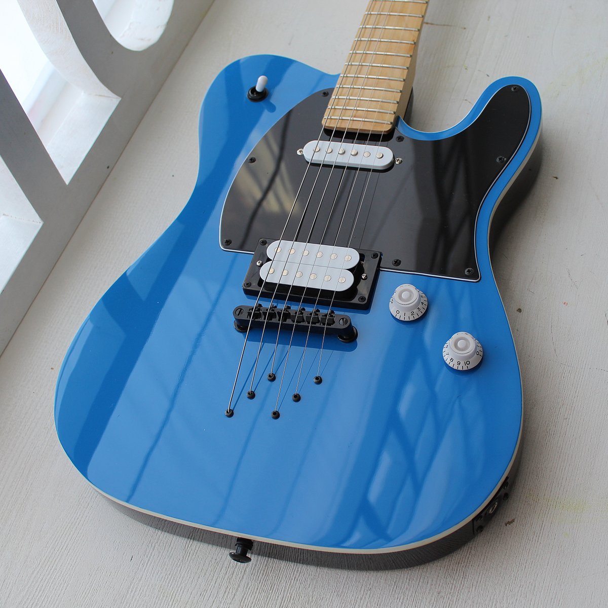 If you headbang the hell out on your gigs, do it classy! With a perfect metal machine, Kononykheen Breed Thirty Seven guitar
#blueguitar #guitarporn #rigshare #kononykheen