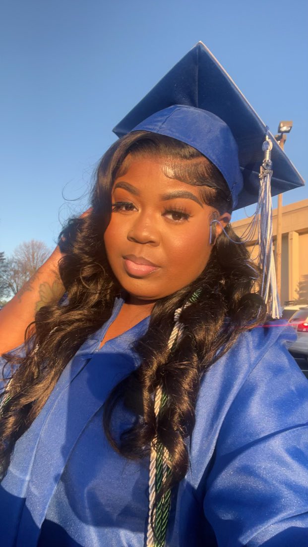 Pretty, Black, Educated & Just Graduated 🎓🫶🏾❤️‍🔥🥳
#congratsgrad