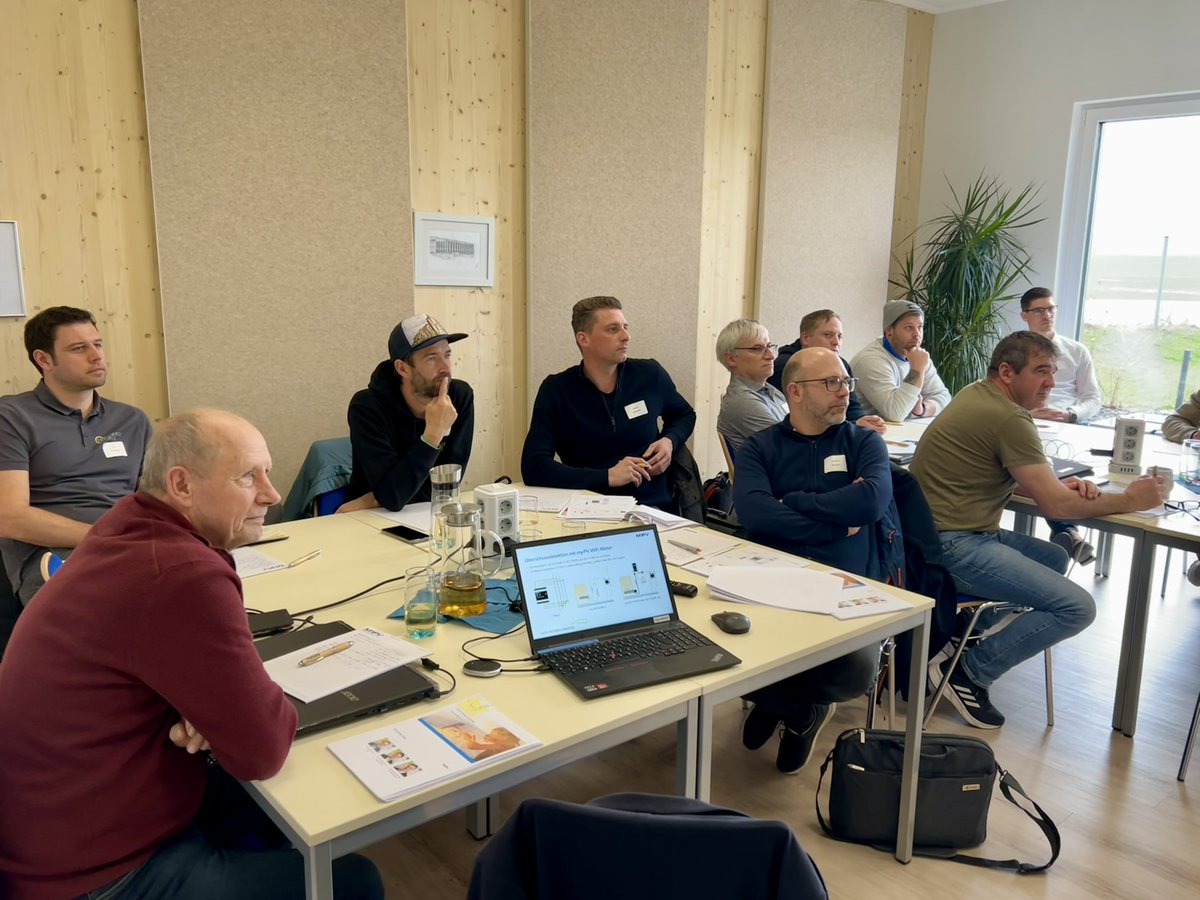 Bereits zum 11. Mal fand letzte Woche unser beliebtes my-PV Power-Coaching statt! Für den fachgerechten Umgang mit unseren Lösungen bieten wir mit dem my-PV Power-Coaching ein persönliches Training an. Jetzt anmelden: my-pv.com/de/info/termin… #myPV #powercoaching