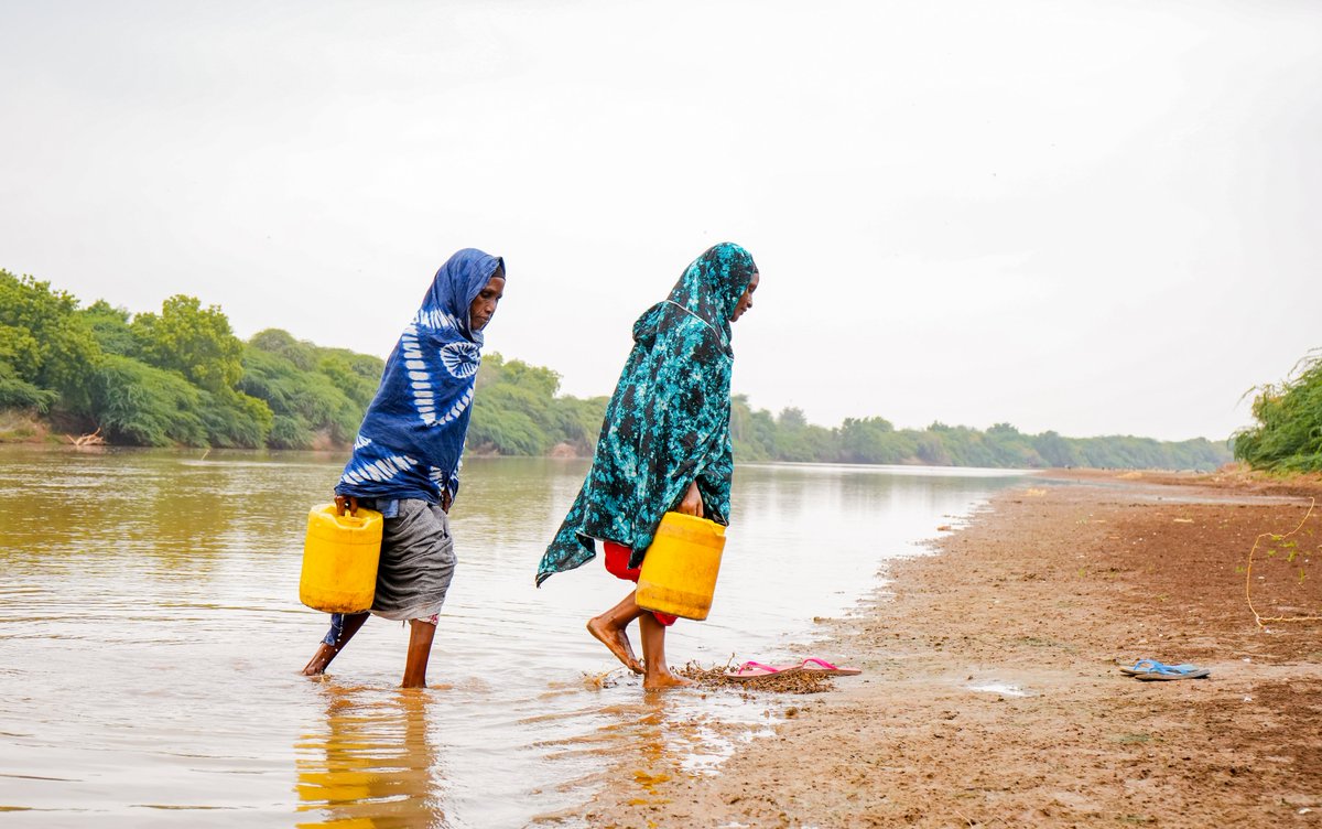 Access to safe water🚰 is a fundamental right, not a privilege. Yet, significant disparities persist, particularly affecting the African region. This #WorldWaterDay💧, we call on countries to commit to ensuring everyone has access to safe water & adequate sanitation facilities.