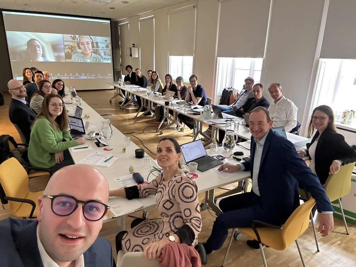 @UEGJournal Editorial meeting led by EIC @joostphdrenth in Vienna ✴️ Discussing the achievements 📊 Editorial Activities 🔮 Planning future @my_ueg @MorenoChristop8 @Sciencythoughts @LumirKunovsky @AnaDugic @RoseiraJoana @irenemarafini @albe_balduzzi @AntheaPisani @ILevink