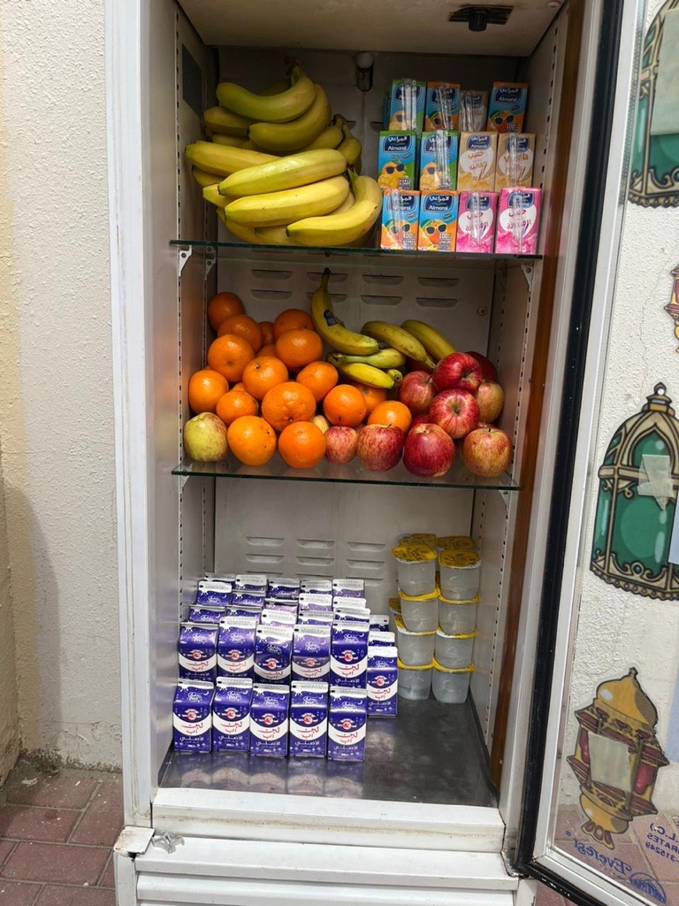 Students at #PristineSecondary are stocking up the #RamadanCommunityFridge with love & generosity, embodying the universal values of compassion & care. They are coming together to extend the warmth of iftar & sharing of blessings with their community @KHDA