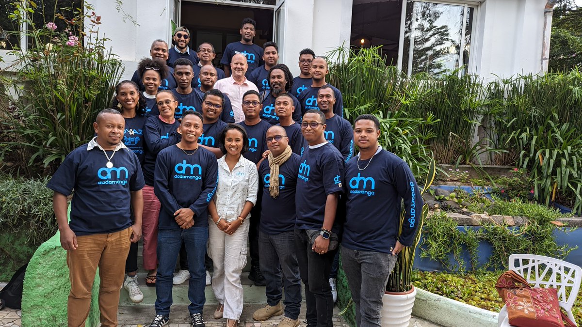 dadamanga's tweet photo. The Dadamanga team, a united family, gathered in Antananarivo to plan for your best adventures. We're proud to go the extra mile to ensure your stay in Madagascar is filled with unforgettable memories.#DadamangaTeam #AntananarivoGathering #BestAdventures #MadagascarMemories https://t.co/M1NI5hhbYR