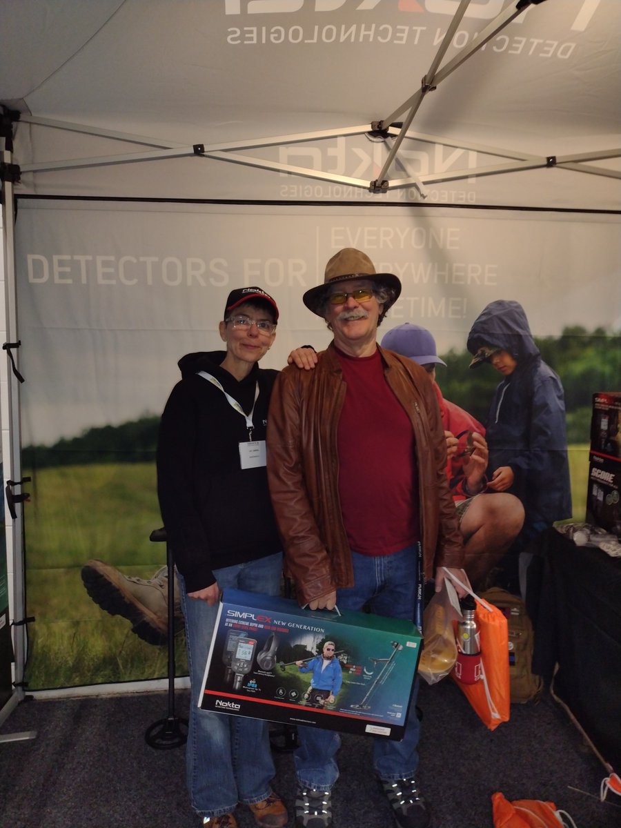 Digging_Canuck's tweet image. 1st time new owner of a NOKTA SIMPLEX New Generation at the Toronto Sportsmen's Show

#nokta #radioworld #torontosportsmensshow #metaldetecting #metaldetector #noktasimplex #simplex