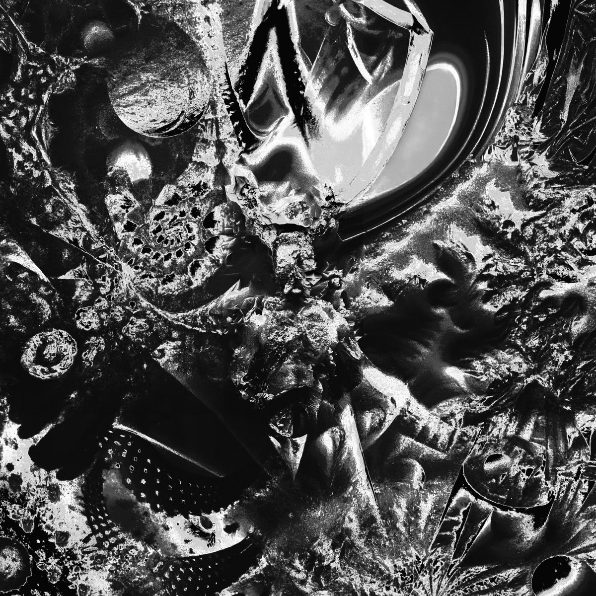 'Crawling Back'

Out now.

artists.landr.com/crawlingback