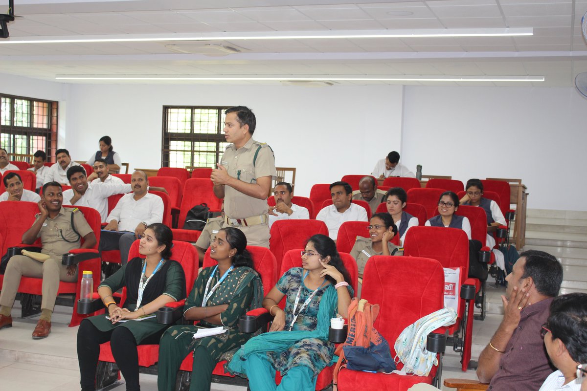 casfoscbe's tweet photo. CASFOS Coimbatore observed International Day of Forests on 21st March 2024 in a befitting manner. Two teams of OTs conducted awareness programme in College of Horticulture & Department of Environmental Science, TNAU, Coimbatore.
#sfs #casfos #Worldforestryday #conservation https://t.co/FocN2tx7Lm