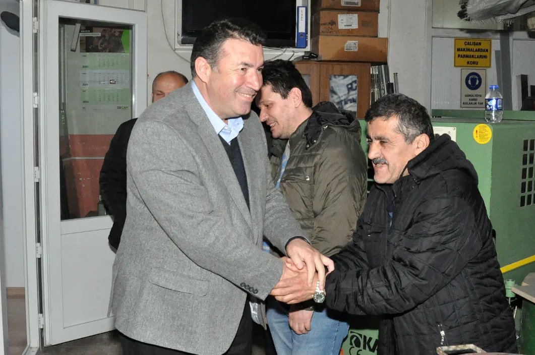 ozcanulupinar67's tweet image. Ulupınar Pen'de Eski Mahalleli vatandaşlarımızla buluştuk. Güler yüzünü ve desteklerini bizden esirgemeyen herkese çok teşekkür ederim, ayağınıza yüreğinize sağlık.

#GerçekBelediyecilik 
#YenidenBüyükDevrek 
#Devrek 
#ÖzcanUlupınar