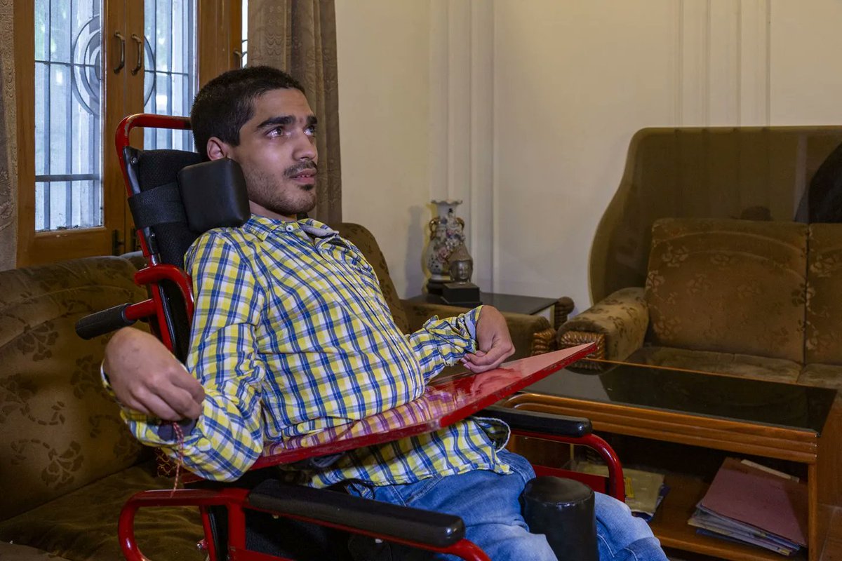 A diehard cricket fan, he frequently chats with Harsha Bhogle who has sent him birthday gifts and greetings. Kavish Khanna (23) from Punjab has severe cerebral palsy and quadriplegia and is president of his school’s self-advocacy club. #everyoneisgoodatsomething #iis