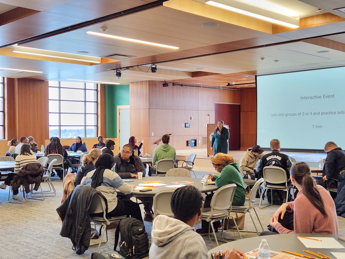 GrabowskiMIS201's tweet image. The amazing Rebecca Wolf &apos;14 leading a great #Interviewing101 night w/ @LeMoyne students, #ERIE21 Lock3 &amp;amp; Lock4! Driving 2.5 hours in snow squalls &amp;amp; 30 mph winds to connect :) Another fantastic member of our @LMCMaddenSchool  #InformationSystems Program #AdvisoryBoard! Tx, Becca!