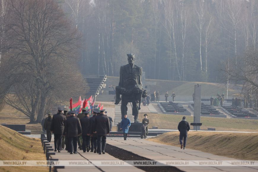 Heute jährt sich die Chatyn-Tragödie zum 81. Mal deu.belta.by/society/view/f… @GertEwen @BeConrads @AfDLindemann #Belarus #Weißrussland