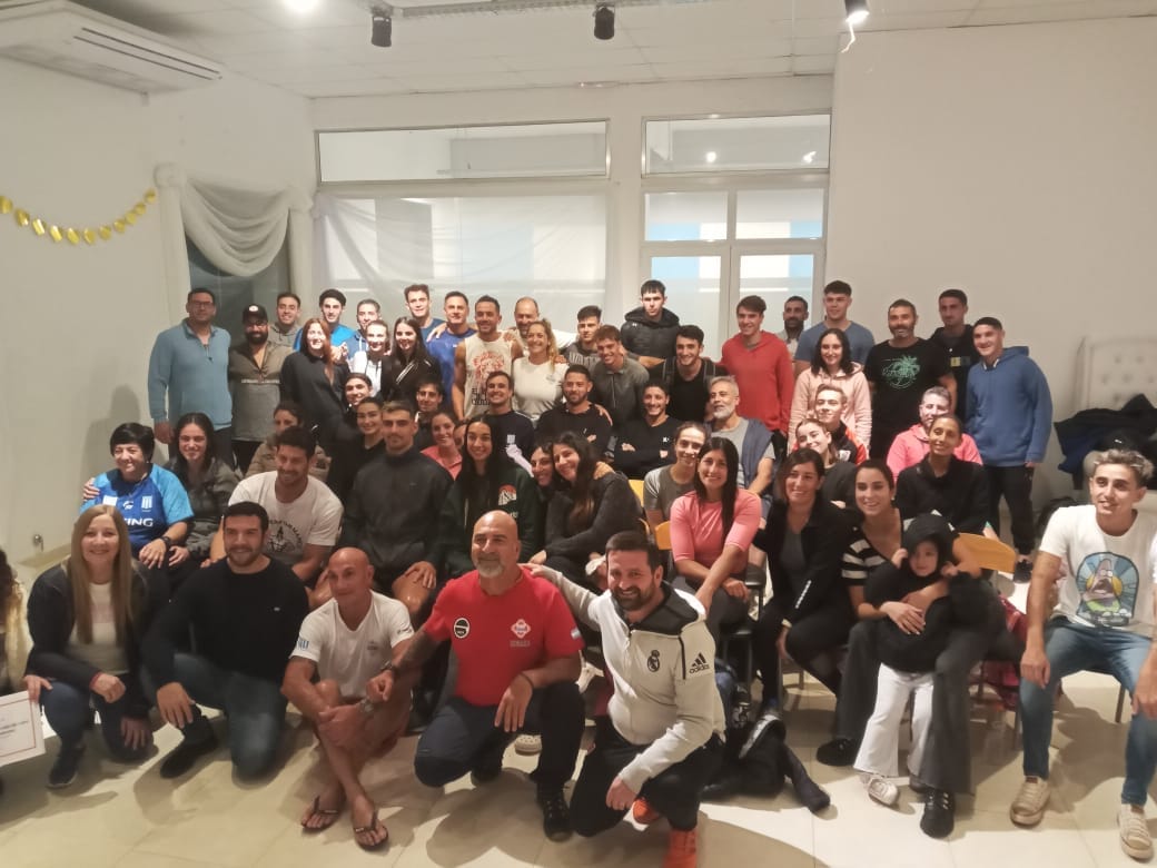 ⭕ EDUCACIÓN 

👉 Fue presentada la Escuela de Guardavidas AMGAA Chivilcoy

🖥️ shorturl.at/imKQ1  ✅