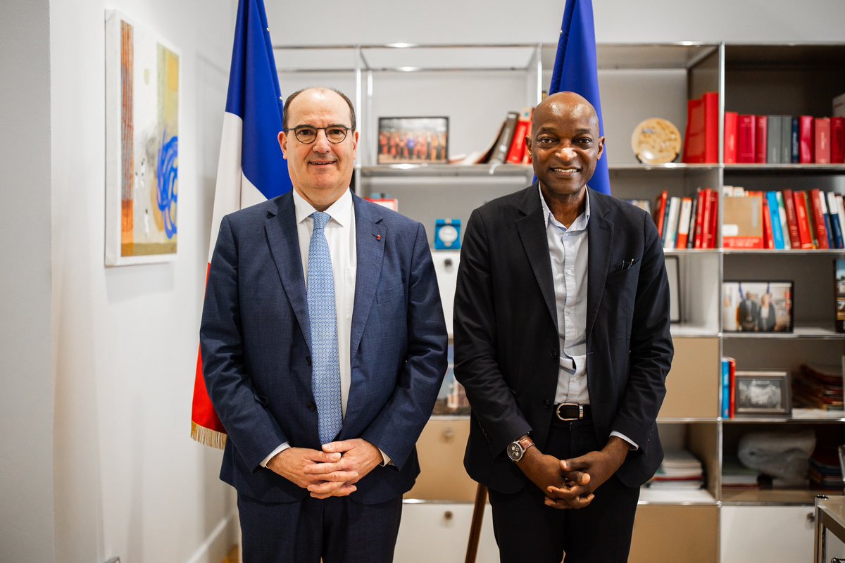 hugueskenfack's tweet photo. Merci mille fois à @JeanCASTEX ancien premier ministre et PDG @RATPgroup pour son partage d’expérience très riche avec les étudiants de l’@UTCapitole . Très beau moment. https://t.co/UiLTHoBwSS