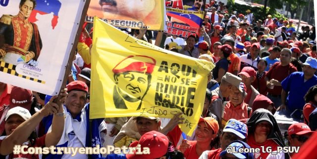 Ley Orgánica en Defensa de la Guayana Esequiba, es un mandato popular que a la derecha que defiende al imperio de los EEUU le molesta, nuestro pueblo y Las Fuerzas Armadas son garantía de la soberanía sobre el Esequibo 
<a href="/NicolasMaduro/">Nicolás Maduro</a> <a href="/dcabellor/">Diosdado Cabello R</a> <a href="/delcyrodriguezv/">Delcy Rodríguez</a> <a href="/AntroCanal/">Mi Mapa de Venezuela incluye nuestro Esequibo</a>
