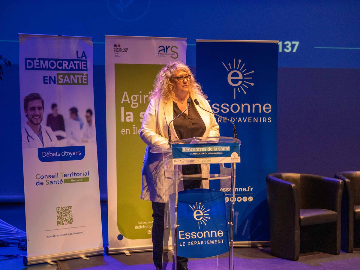 CDEssonne's tweet photo. 👩‍⚕️ Hier avaient lieu les Rencontres de la #Santé.

➡️ Au programme : tables rondes autour de la santé mentale et sexuelle, prévention, village des stands, etc...

👉 Un évènement qui permettra d'élaborer notre prochaine politique de santé en Essonne.

@cpam_91 @ARS_IDF https://t.co/4knFdGZg9x