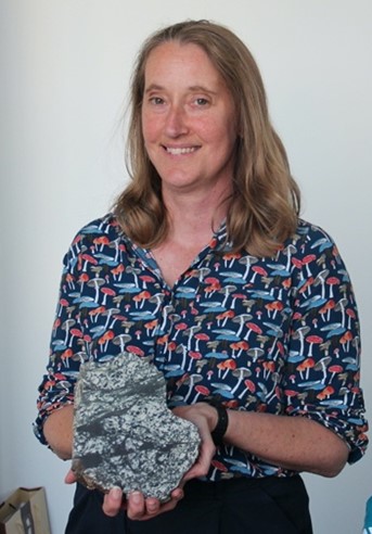 Introducing the team behind our bid: Zoe Shipton OBE FRSE is Professor of Geological Engineering at @UniStrathclyde, where she collaborates with scientists, engineers, and social scientists to deliver subsurface solutions for the energy transition. #IGC2028Glasgow