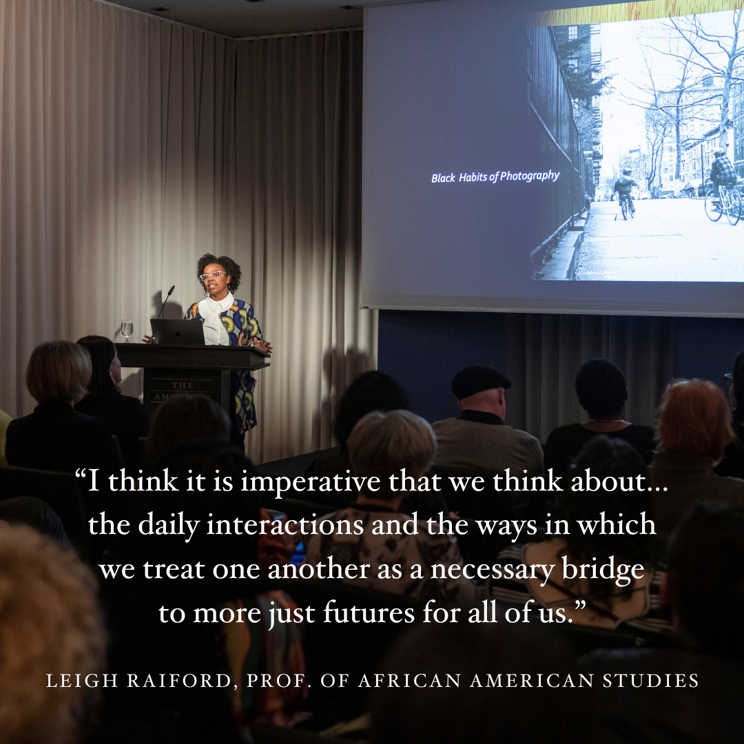 'I'm interested in the way quotidian photographs, quiet images of the domestic, of family, of the everyday & unspectacular, give shape to our understanding and visualization of Black life'–spring 2024 fellow & @UCBerkeley Prof. Leigh Raiford. Full video: buff.ly/3VpKGAd