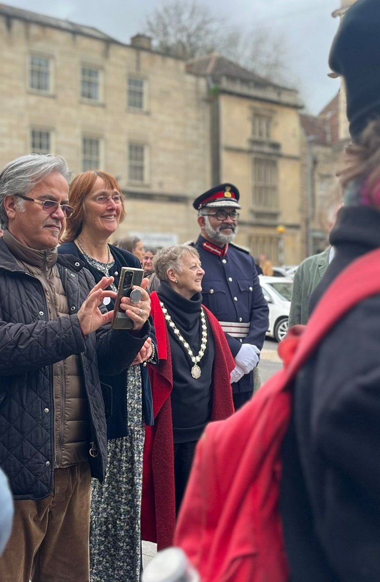 I had a wonderful day opening the UK’s first Kind Bank at the heart of Frome town centre. The extraordinary event was a celebration of compassion, generosity, and community spirit. @MendipCouncil @bbcsomerset @itvwestcountry @FairFrome @CountyGazette