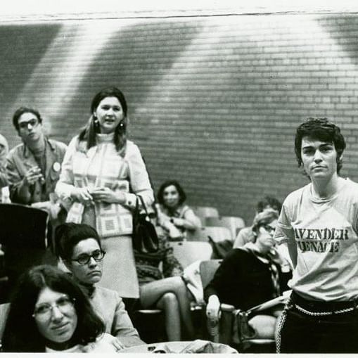 Wearing shirts that read “Lavender Menace,” female members of the Gay Liberation Front arrive at the Second Congress to Unite Women in NYC to protest the omission of lesbian participants and perspectives from panels. #WomensHistoryMonth 📸 Diana Davies (1970) via @nypl