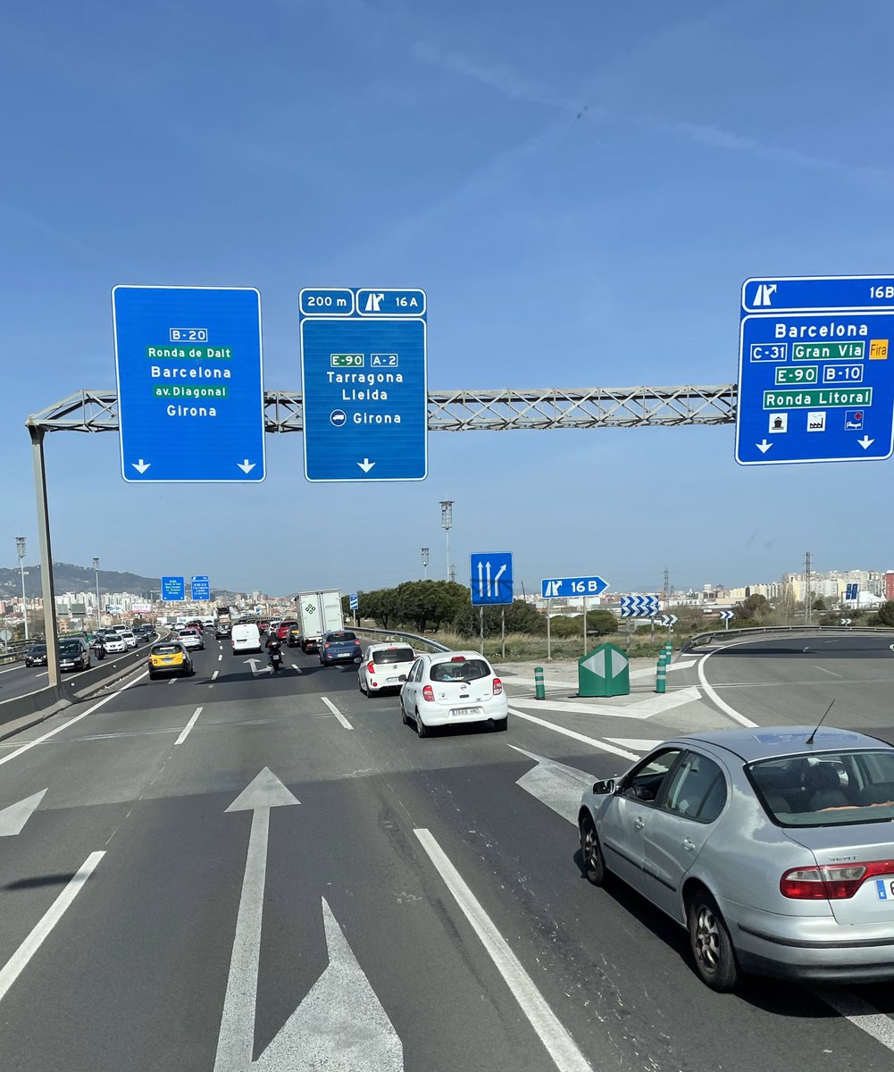 horizon_cc's tweet image. Ya llegamos a España seguros y felices 🥳 ¡Hola Barcelona! Ahora… en camino al hotel 🏨☀️

#excursiónescolar
