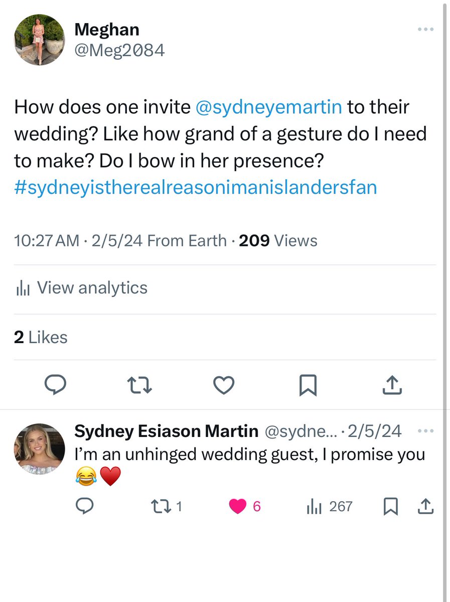 Meg2084's tweet photo. CURRENT MISSION: Give @sydneyemartin a Save the Date 

Ps - Sydney if you happen to be reading this I will have the invite in hand at Saturdays game &amp; during the team Q&amp;A Tuesday 🤞#letsmakeithappen https://t.co/KJ7KkVQiCP