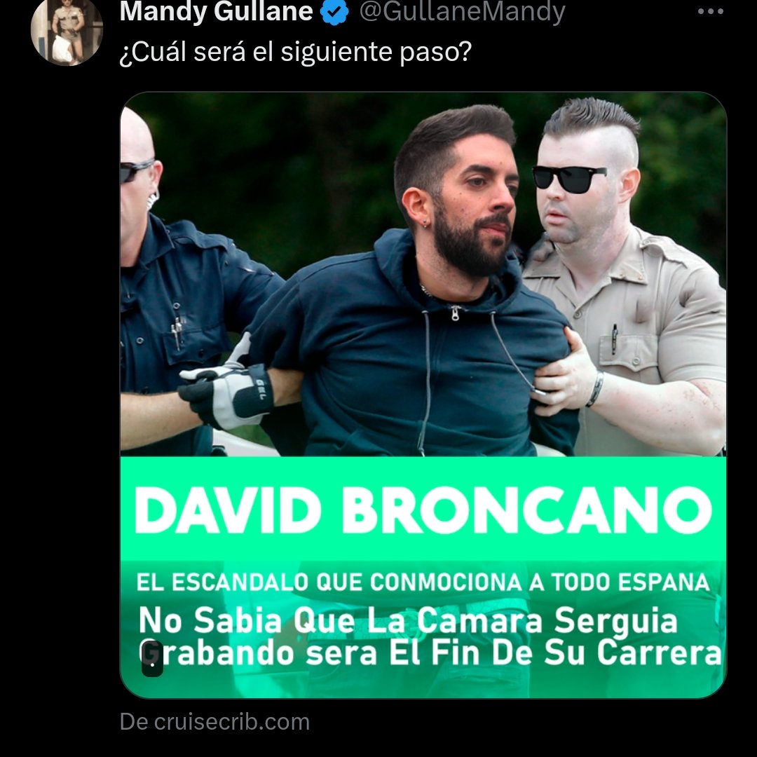 misa22p's tweet photo. @davidbroncano qué has hecho joder? Y cómo se le aguantan las gafas al señor de la derecha? https://t.co/NgDv1mJqDT