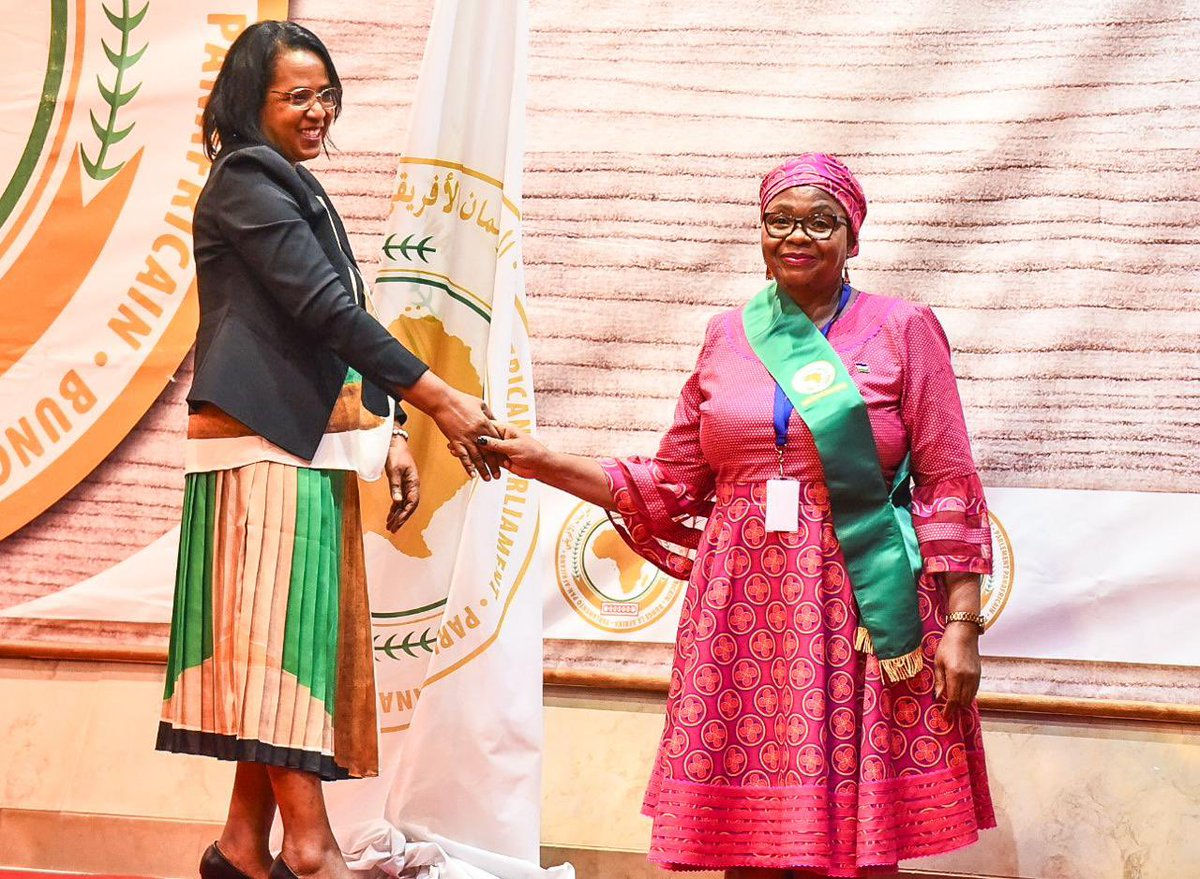AfrikParliament's tweet photo. Hon. Lucia Dos Passos, Acting President, officiated the swearing-in of new members from 12 @_AfricanUnion member states during the Extraordinary Session of the 6th Parliament. #PAPSession https://t.co/xvDQzE2Cgq