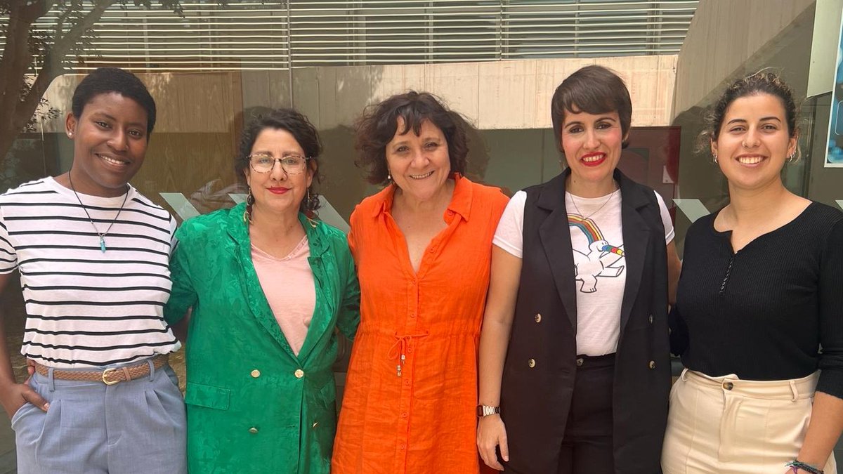 emisoraUAL's tweet image. Genial las charlas de @MartaGNavarro sobre creatividad y pódcast. Deseando que vuelva a @ualmeria @ualescultura