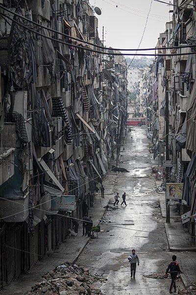 BaltarXinzo's tweet photo. During a break, I read in the yellow, musty pages of an old science fiction book a phrase that would hunt me ever since, 
“The future was wide open, 
and the sky was the limit.” 
Whoever wrote those words, must have been born in the rich part of the world.
Damn bastard.
#scififri https://t.co/rmgMguN5LY