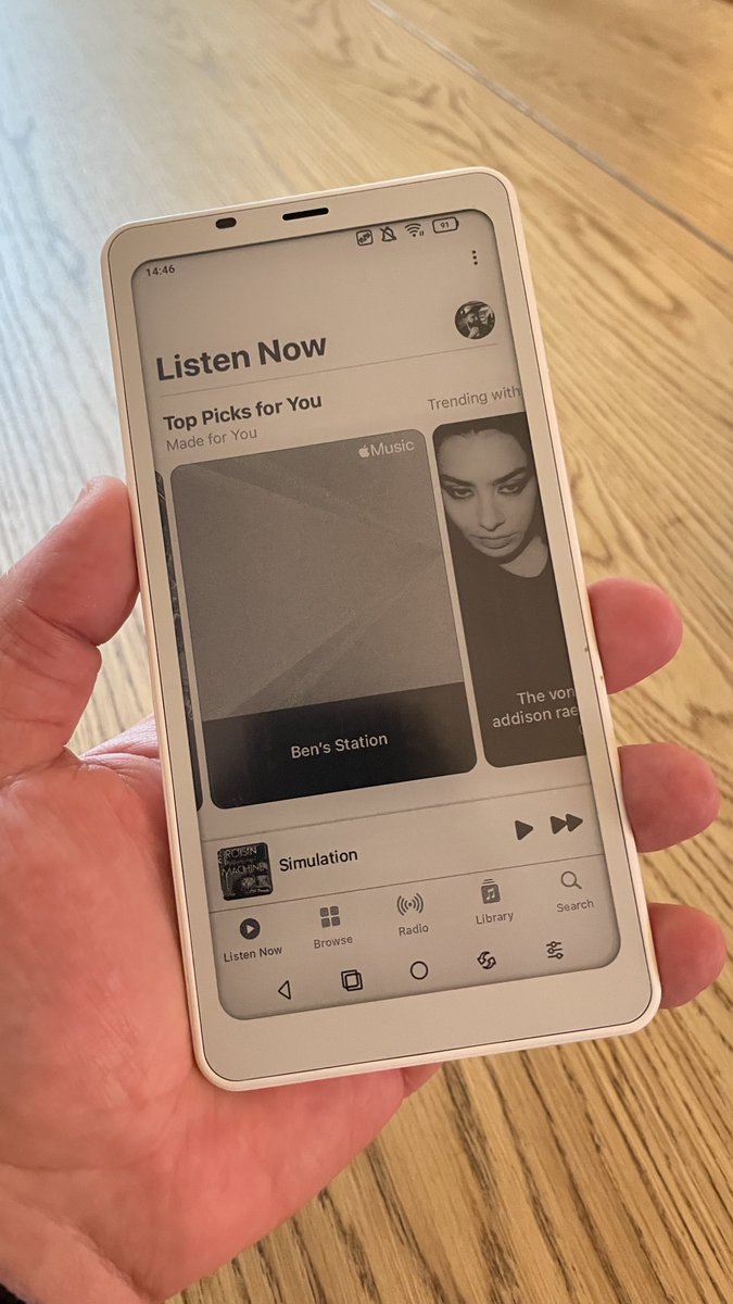 I've been using this more than my iPhone lately 👀 E-Ink is still something that fascinates me