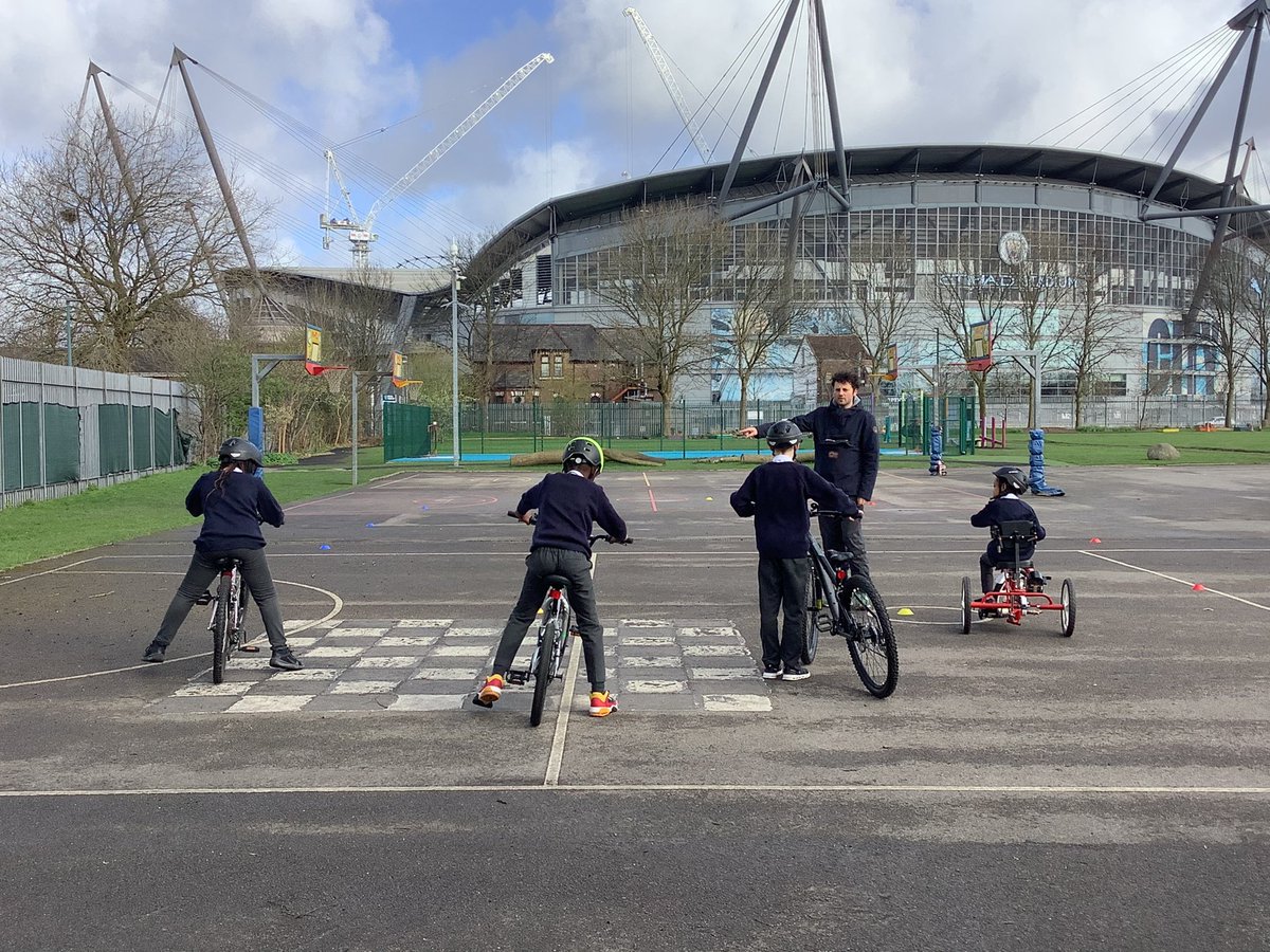 CE School of the Resurrection tweet media