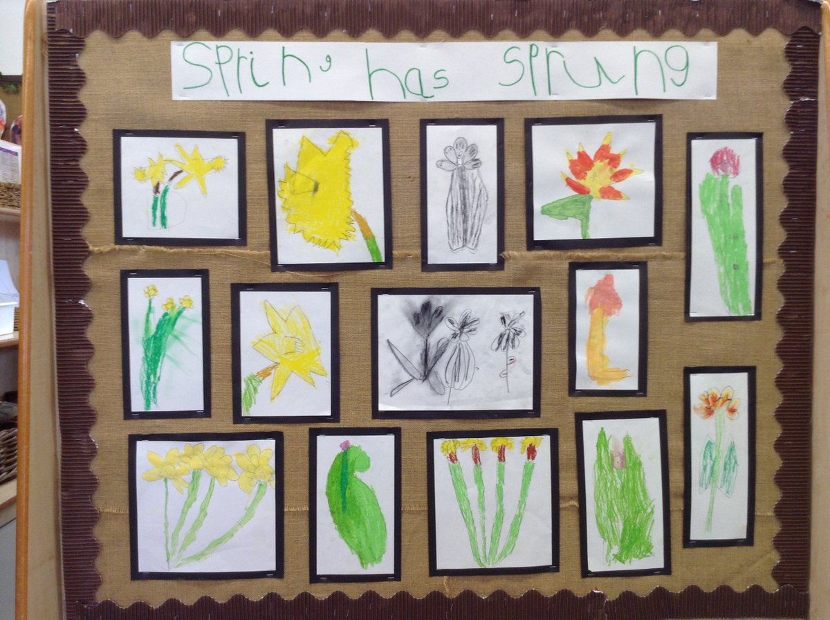 Ash Class have been using pencils, pastels and paints to capture the beauty of spring flowers. We are working on our observational skills to try to make sure that our pieces of art work actually look like what we can see.